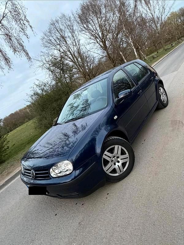 Gebraucht VW Golf IV 102 PS (75 kW) 2002 Blau Limousine