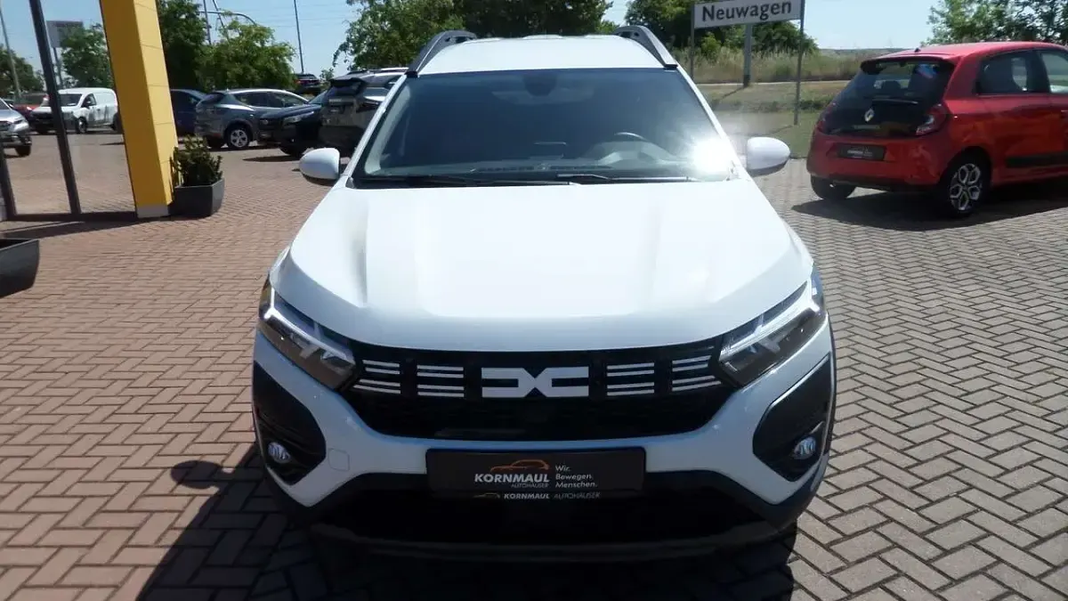 Gebraucht Dacia Jogger Expression 101 PS (74 kW) 2022 Gletscherweiss Van / Kleinbus