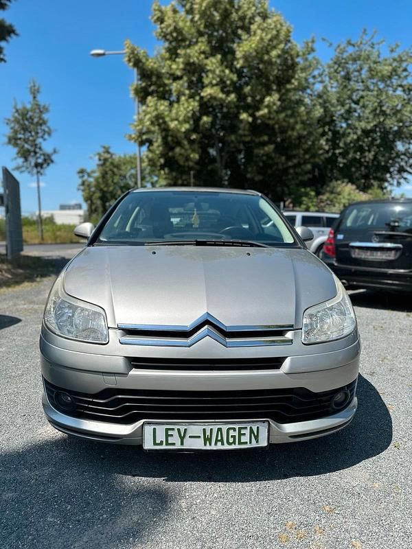Grau Gebraucht 2007 Citroën C4 Limousine | 2.200 € (Fairer Preis) - Bild 1/4