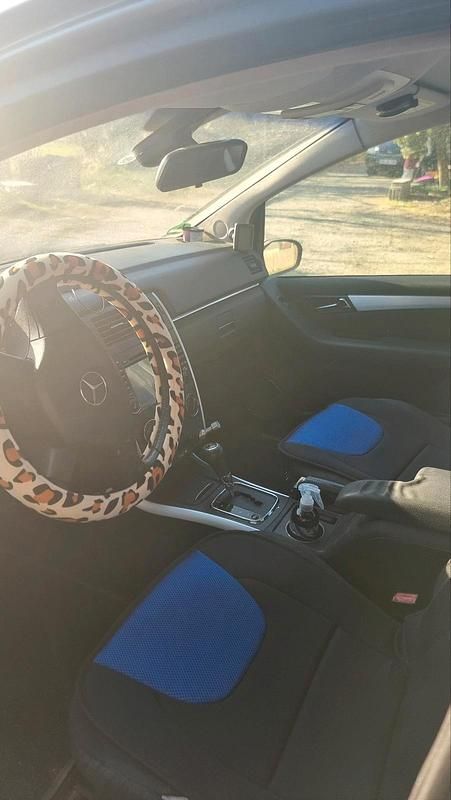 Gebraucht Mercedes B200 131 PS (96 kW) 2006 Grau Van / Kleinbus