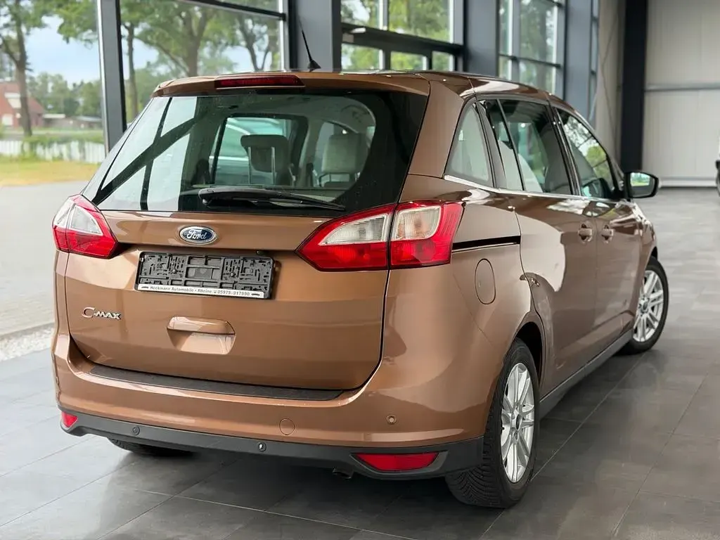 Gebraucht Ford Grand C-Max Titanium 140 PS (102 kW) 2014 Van / Kleinbus