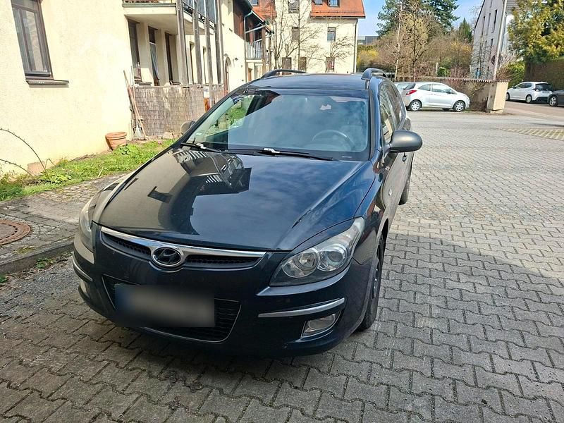 Gebraucht Hyundai i30 109 PS (80 kW) 2009 Schwarz Kombi