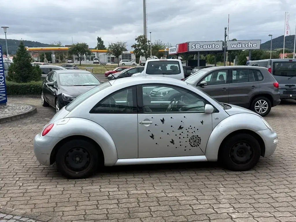 Gebraucht VW New Beetle 102 PS (75 kW) 2002 Silber Kleinwagen
