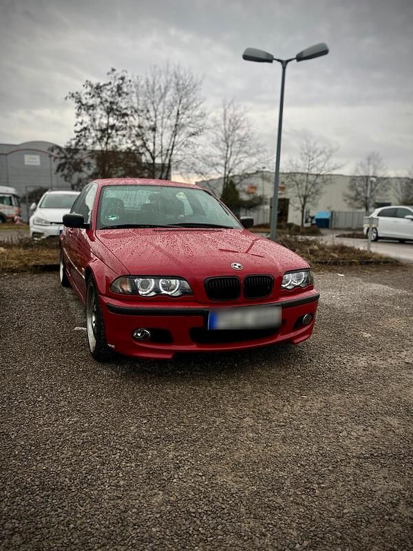 Gebraucht BMW 323 M Sport 171 PS (125 kW) 2000 Rot Limousine