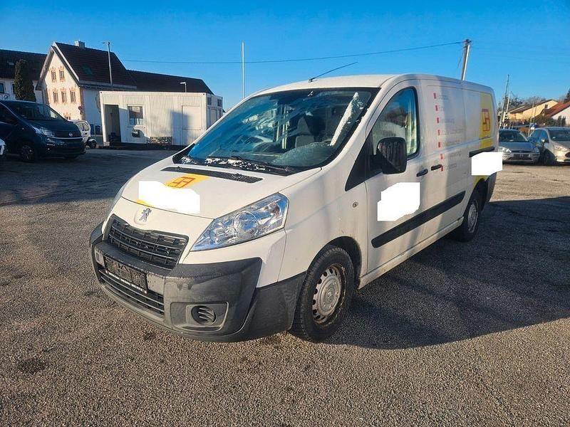Gebraucht Peugeot Expert 128 PS (94 kW) 2015 Weiß Van