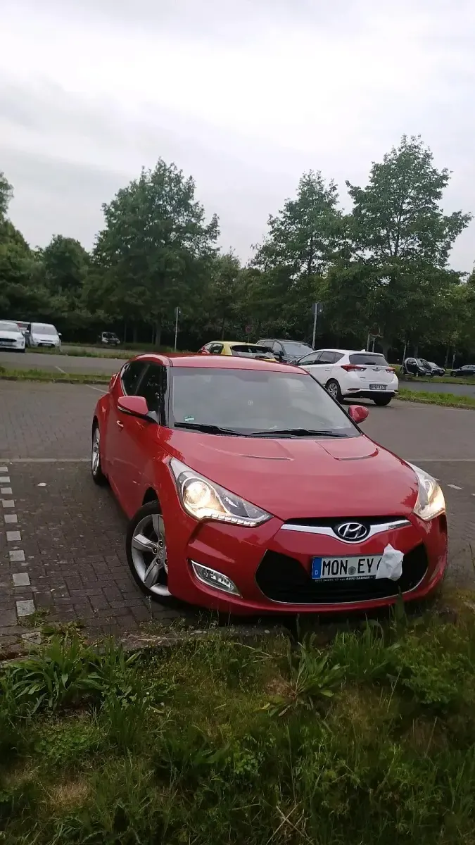 Gebraucht Hyundai Veloster 140 PS (102 kW) 2012 Rot Kleinwagen