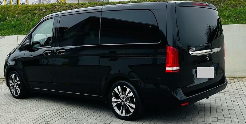 Gebraucht Mercedes V220 210 PS (154 kW) 2017 Schwarz Van / Kleinbus