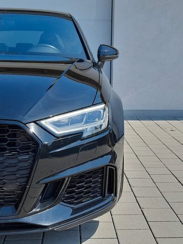 Mythosschwarz metallic Gebraucht 2020 Audi RS3 Sport Kleinwagen | 39.999 € - Bild 1/4