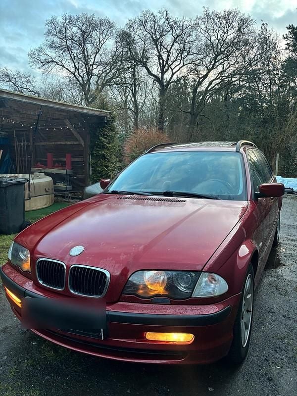 Gebraucht BMW 320 136 PS (100 kW) 2001 Rot Kombi