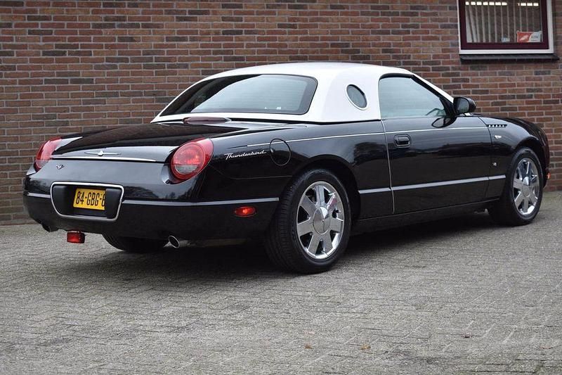 Second-hand Ford Thunderbird 256 CP (188 kW) 2002 Negru Cabrio