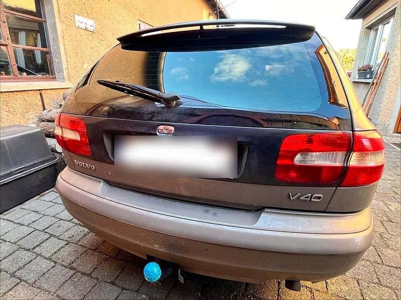 Gebraucht Volvo V40 101 PS (74 kW) 2003 Silber Kombi