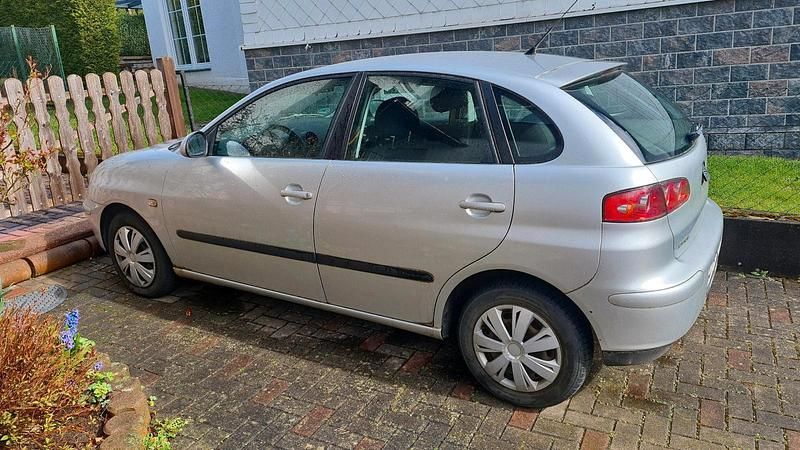 Gebraucht Seat Ibiza 75 PS (55 kW) 2004 Silber Kleinwagen