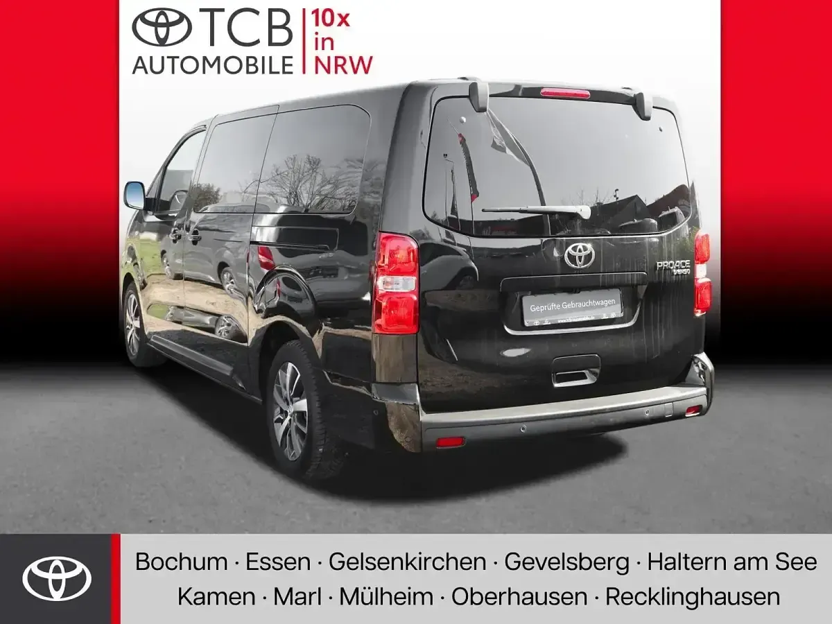 Gebraucht Toyota Proace Verso Team 177 PS (130 kW) 2024 Graphit schwarz Kombi