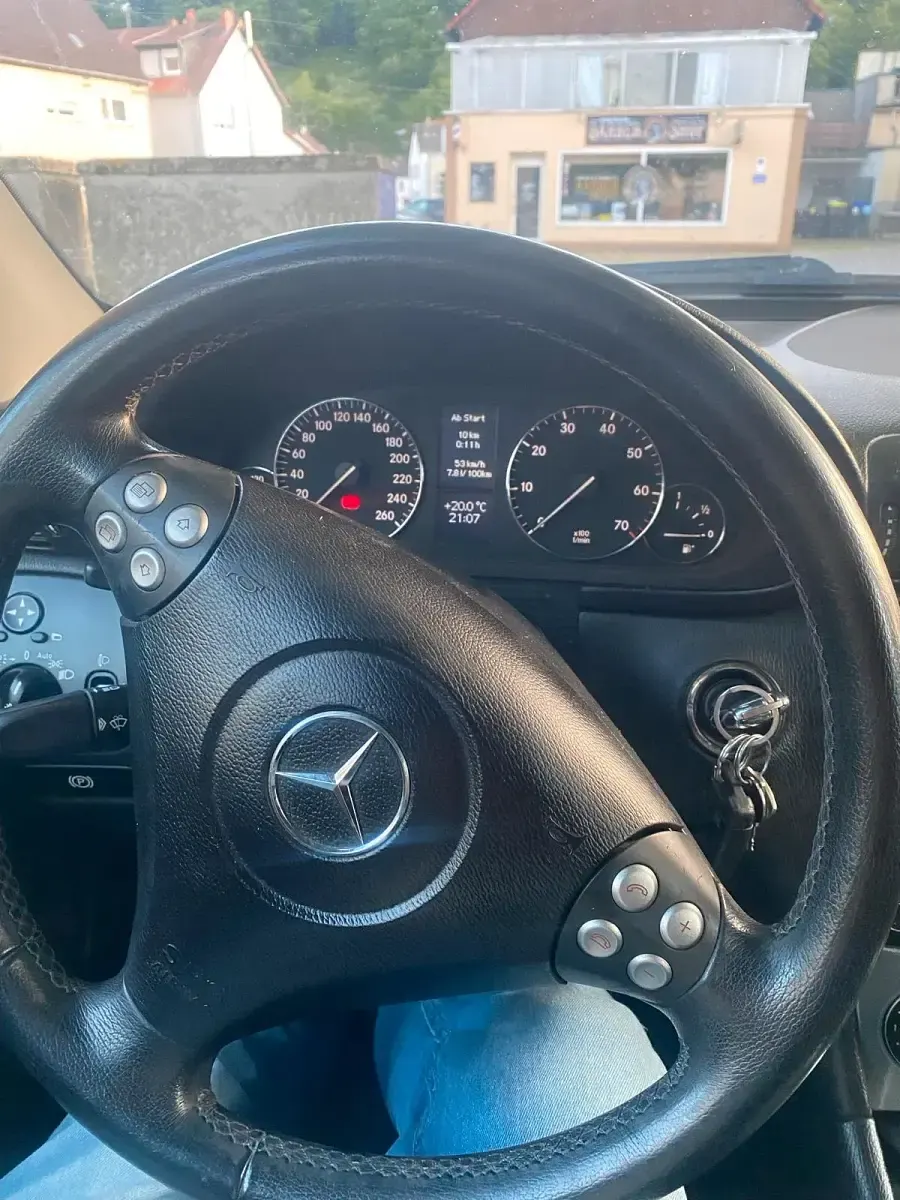 Gebraucht Mercedes C180 143 PS (105 kW) 2007 Grau Coupé