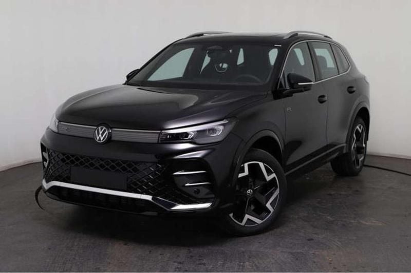 Schwarz, grenadillschwarz 0e0e Neu 2025 VW Tiguan R-line SUV | 52.979 € (Superpreis) - Bild 1/4