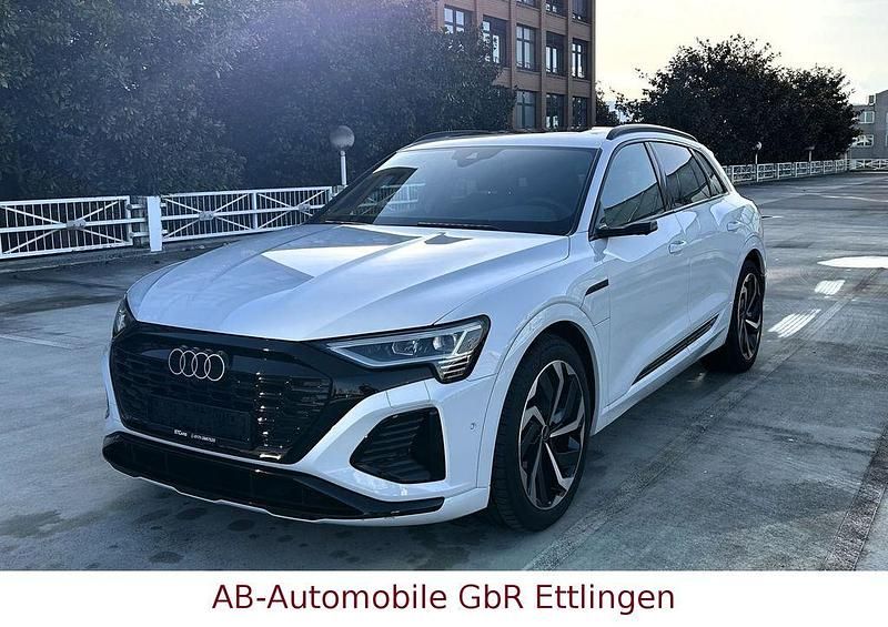 Gletscherweiß Gebraucht 2024 Audi Q8 e-tron S-Line SUV | 59.900 € (Fairer Preis) - Bild 1/4