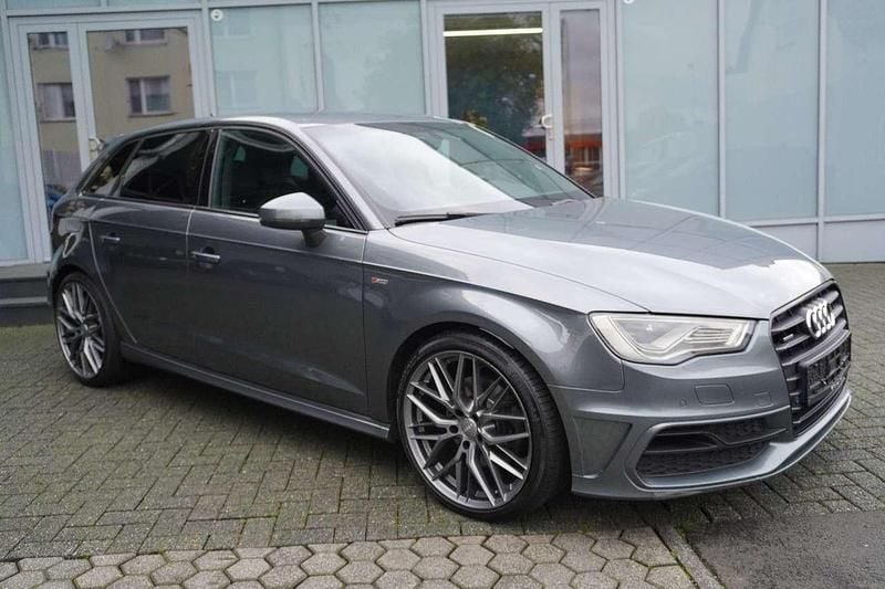 Monsungrau Gebraucht 2016 Audi A3 S-Line Limousine | 12.999 € (Guter Preis) - Bild 1/4