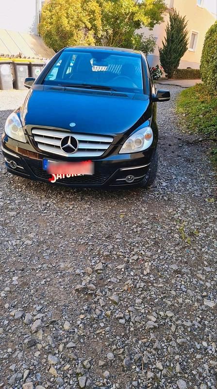Schwarz Gebraucht 2008 Mercedes B200 Van / Kleinbus | 3.500 € (Guter Preis) - Bild 1/4
