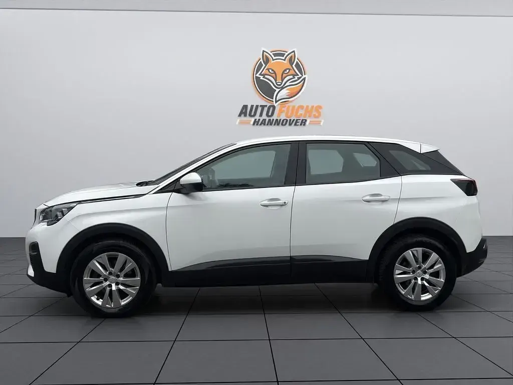 Gebraucht Peugeot 3008 Active 131 PS (96 kW) 2019 Weiß SUV