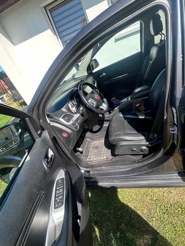 Gebraucht Fiat Freemont Black Code 177 PS (130 kW) 2016 Grau SUV