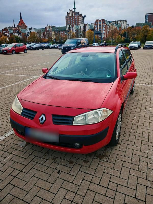 Rot Gebraucht 2003 Renault Mégane GrandTour Kombi | 860 € (Guter Preis) - Bild 1/4