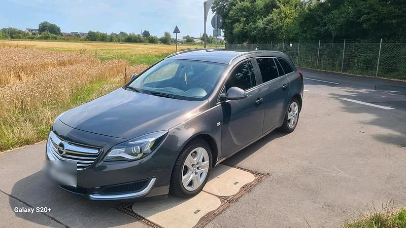 Braun Gebraucht 2015 Opel Insignia Kombi | 6.700 € (Teuer) - Bild 1/4