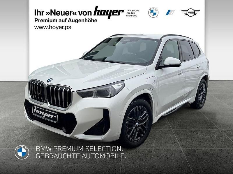 Mineralweiß Gebraucht 2023 BMW X1 M Sport SUV | 46.490 € (Fairer Preis) - Bild 1/4