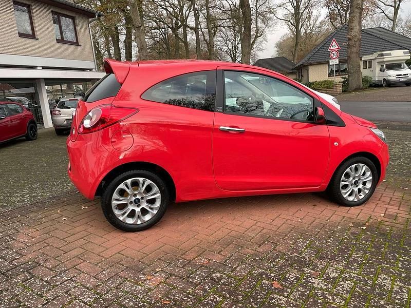 Gebraucht Ford Ka Titanium 69 PS (50 kW) 2009 Sunriserot Kleinwagen