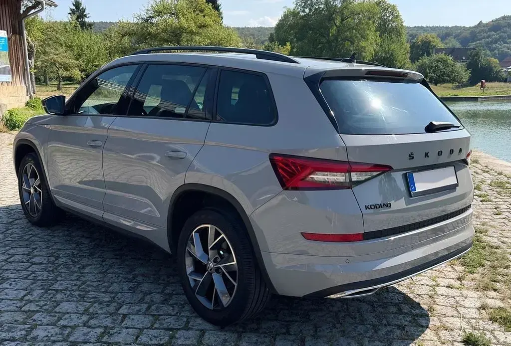 Gebraucht Skoda Kodiaq SportLine 150 PS (110 kW) 2021 Grau SUV