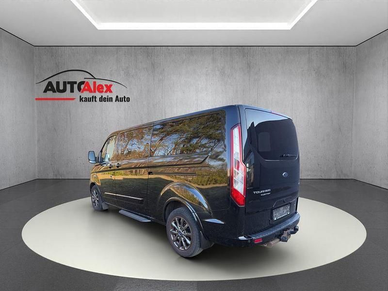 Gebraucht Ford Tourneo 185 PS (136 kW) 2021 Schwarz Kombi