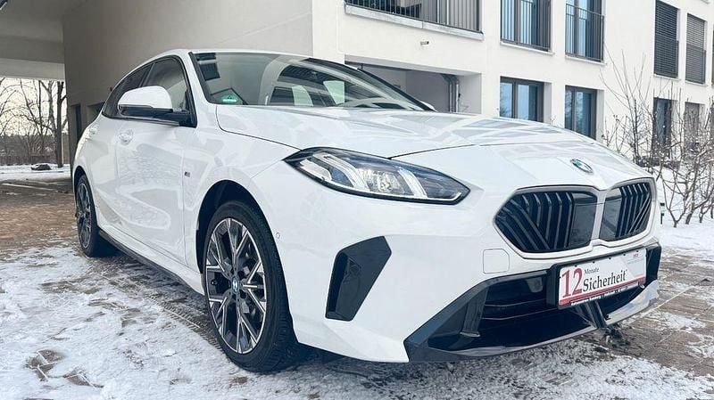 Gebraucht BMW 118 Sport Line 150 PS (110 kW) 2024 Weiß Kleinwagen