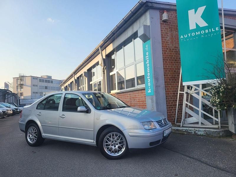 Second-hand VW Bora Highline 150 CP (110 kW) 2000 Argintiu Berlinǎ