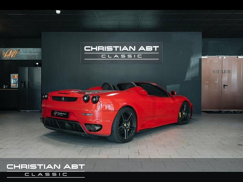 Second-hand Ferrari F430 489 CP (359 kW) 2008 Roșu Cabrio