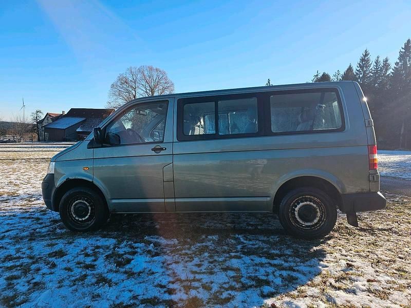 Gebraucht VW T5 130 PS (95 kW) 2007 Grün Van