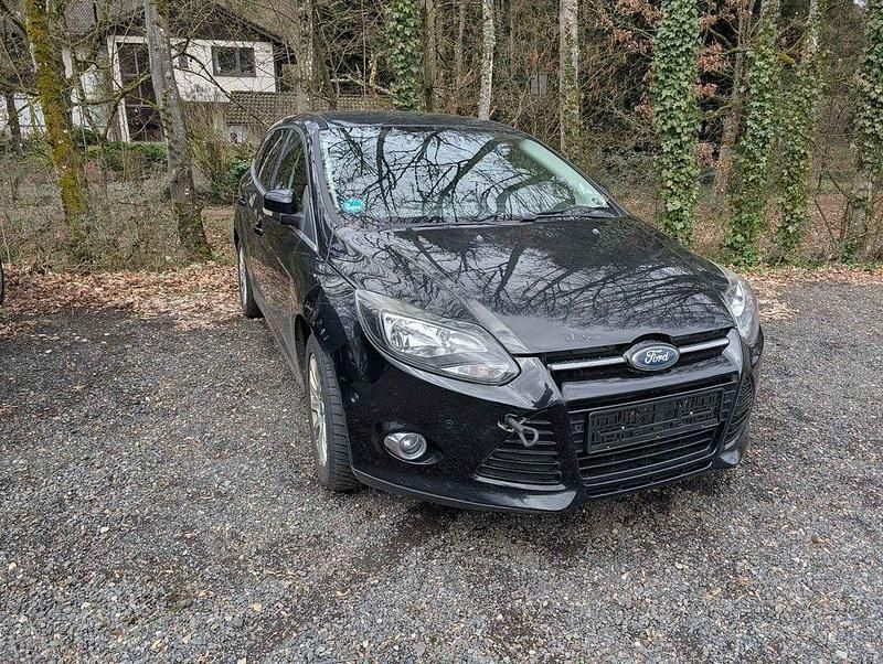 Gebraucht Ford Focus 140 PS (102 kW) 2011 Schwarz Limousine