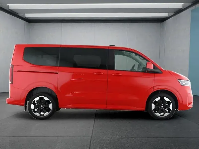 Gebraucht VW Caravelle 170 PS (125 kW) 2026 Rot Van