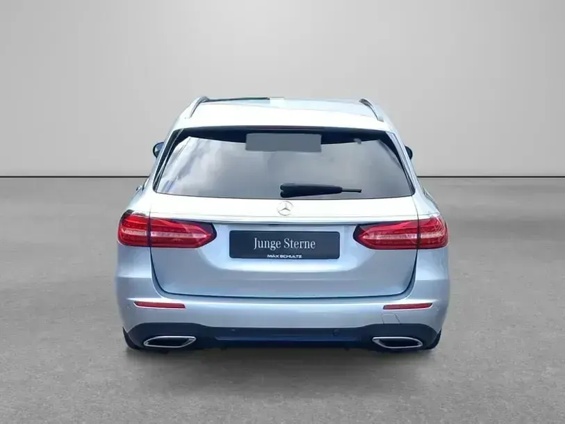 Gebraucht Mercedes E400 AMG 330 PS (242 kW) 2022 Metalliclack hightechsilber Kombi
