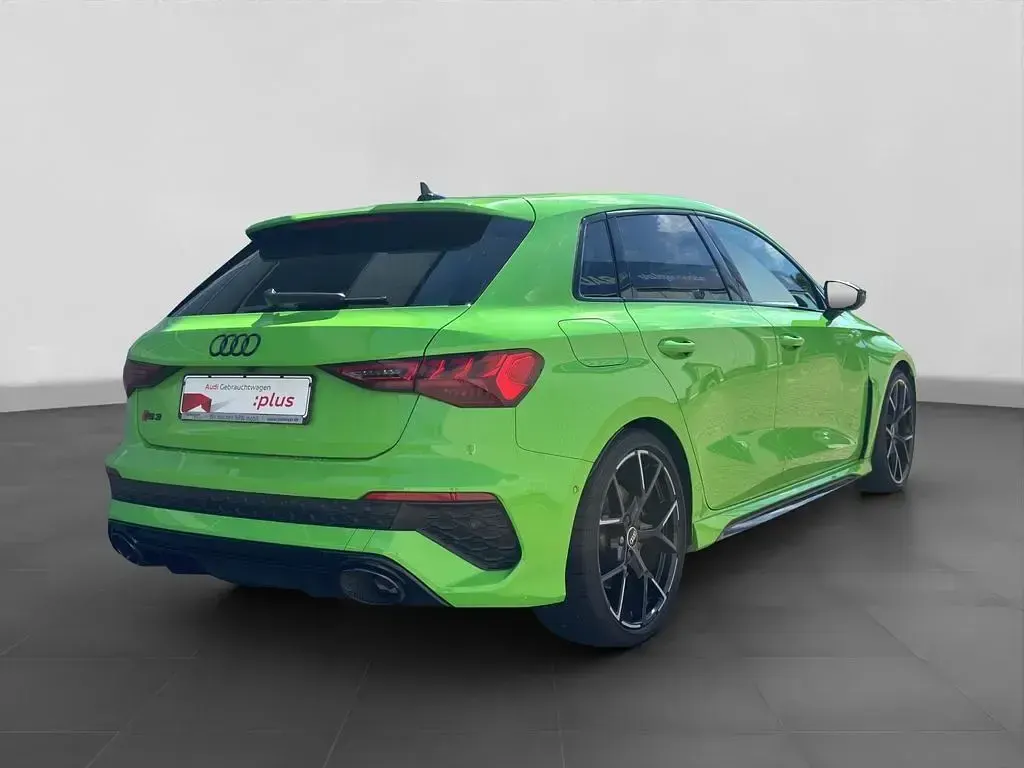 Gebraucht Audi RS3 Sport 400 PS (294 kW) 2023 Grün Limousine