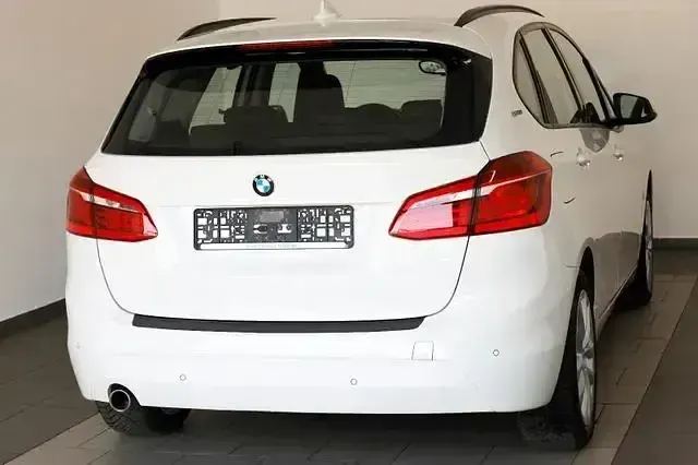 Gebraucht BMW 225 Active Tourer Advantage 224 PS (164 kW) 2017 Alpinweiss iii Van / Kleinbus