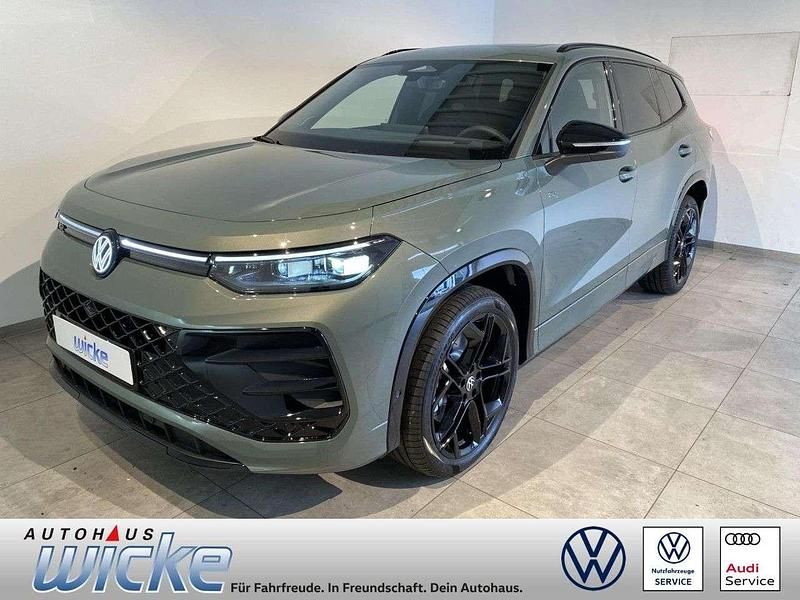 Cipressinogrün Neu 2025 VW Tayron R-line SUV | 63.990 € (Fairer Preis) - Bild 1/4