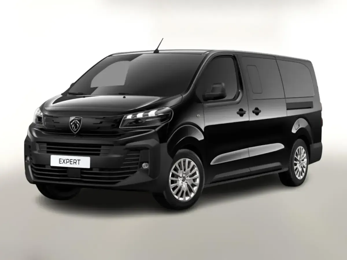 Usado Peugeot Expert 177 HP (130 kW) 2025 Van