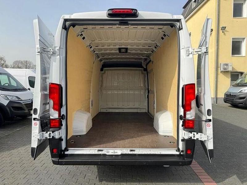 Gebraucht Peugeot Boxer 179 PS (131 kW) 2024 Weiß Van