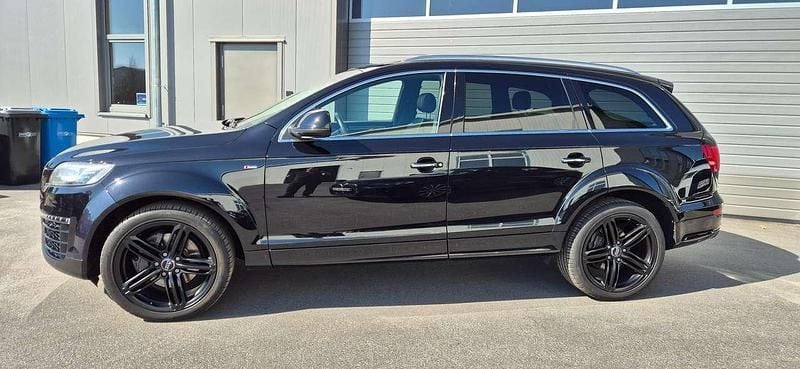 Gebraucht Audi Q7 S-Line 245 PS (180 kW) 2014 Orcaschwarz metallic SUV