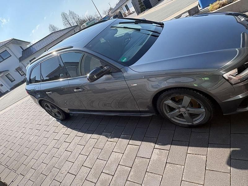 Gebraucht Audi A4 S-Line 223 PS (164 kW) 2015 Grau Kombi