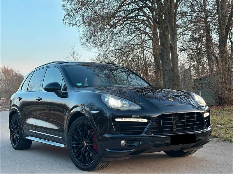 Schwarz Gebraucht 2013 Porsche Cayenne GTS Black Edition SUV | 17.900 € (Guter Preis) - Bild 1/4