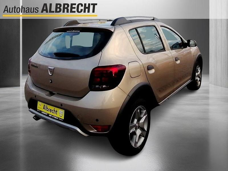 Gebraucht Dacia Sandero Prestige 90 PS (66 kW) 2020 Beige dune Limousine