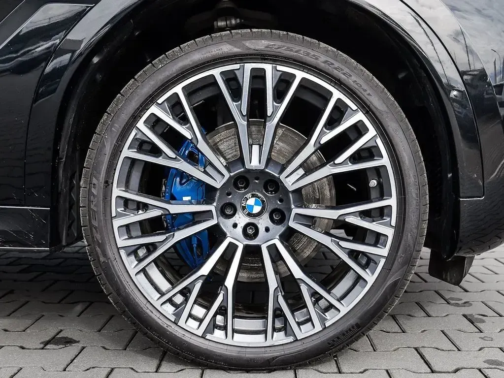 Gebraucht BMW X6 M Sport 360 PS (264 kW) 2025 Saphirschwarz SUV