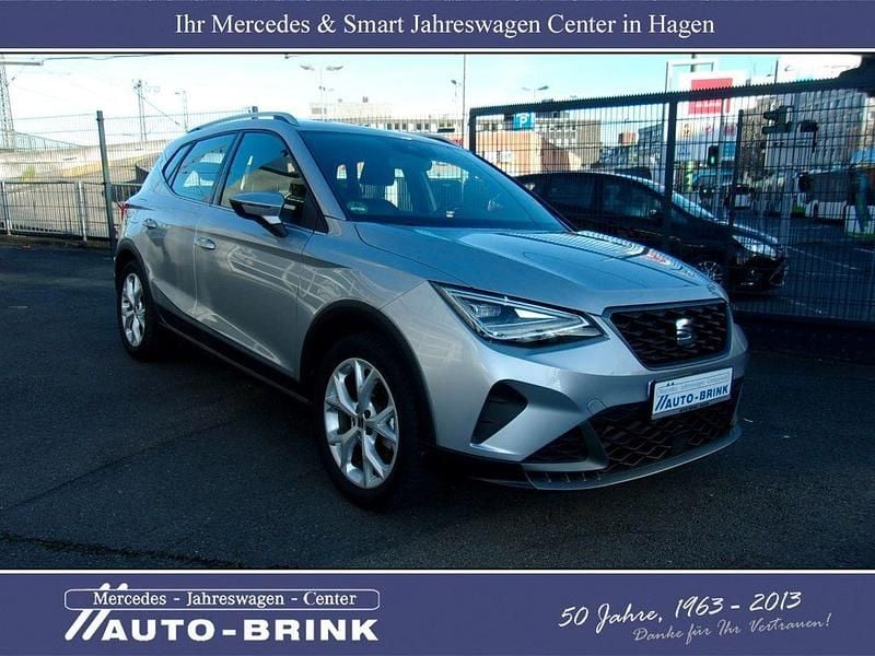 Silber Gebraucht 2023 Seat Arona FR SUV | 16.675 € (Superpreis) - Bild 1/4