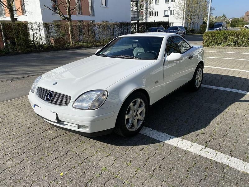 Weiß Gebraucht 1998 Mercedes SLK200 Cabrio | 6.990 € (Fairer Preis) - Bild 1/4