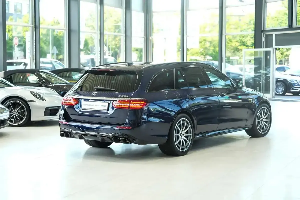 Gebraucht Mercedes E63 AMG AMG 612 PS (450 kW) 2022 Nautikblau  metalliclack Kombi